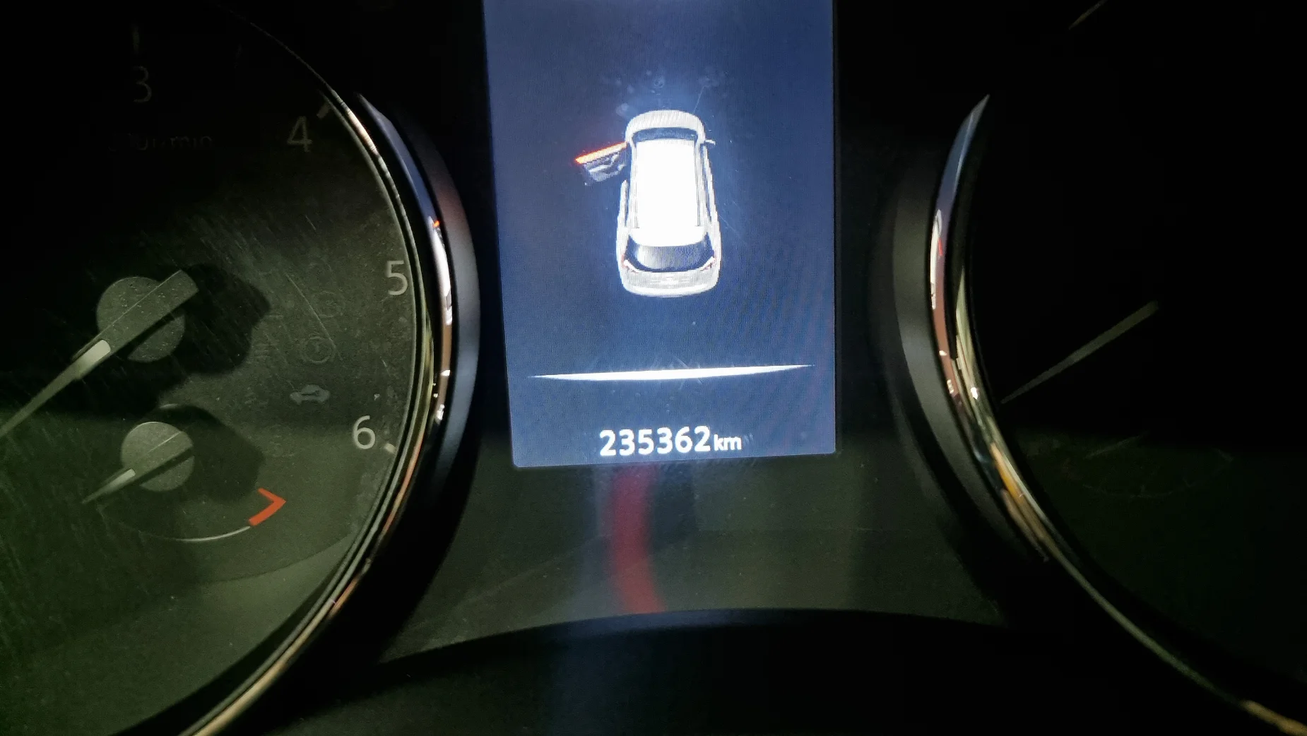 Nissan X-Trail photo